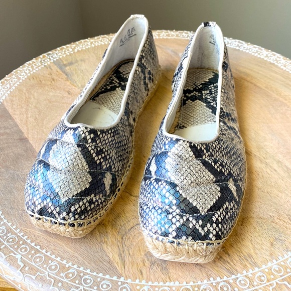 Franco Sarto Snake Pattern Espadrilles Size 7.5
Kiya - Picture 1 of 10